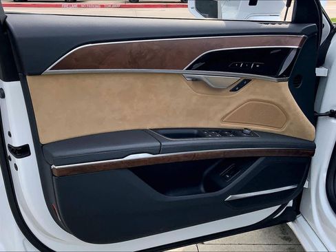 Used 2021 Audi A8 L 3.0T w/ Executive Plus Package image 25