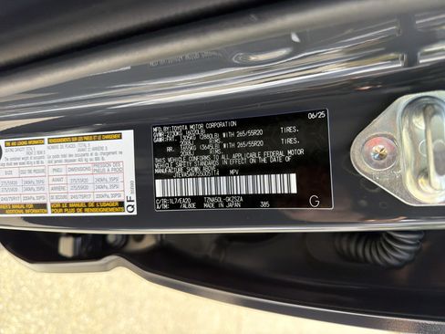 Used 2025 Toyota 4Runner Limited RWD image 34