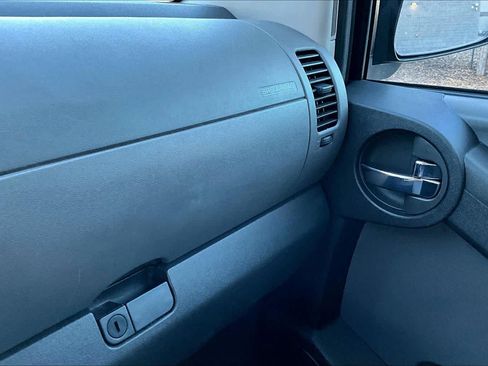 Used 2015 Nissan Xterra S image 26