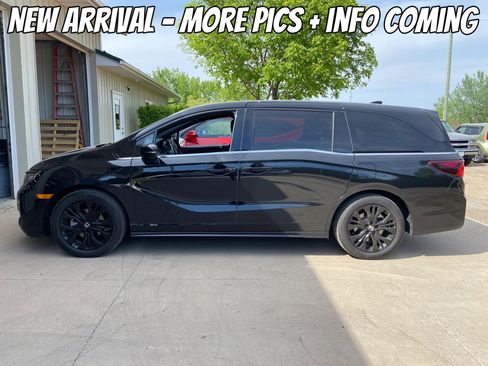 Used 2025 Honda Odyssey Sport-L image 2