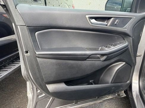 Used 2024 Ford Edge SEL AWD/4WD image 9