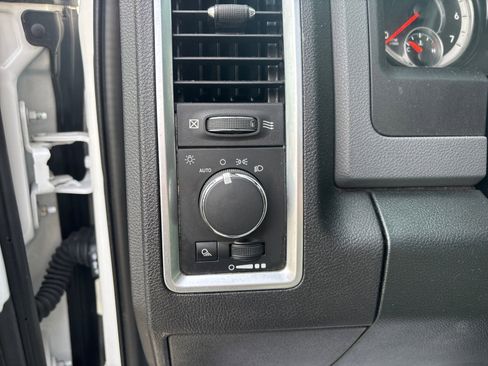 Used 2017 RAM 1500 Classic SLT image 14