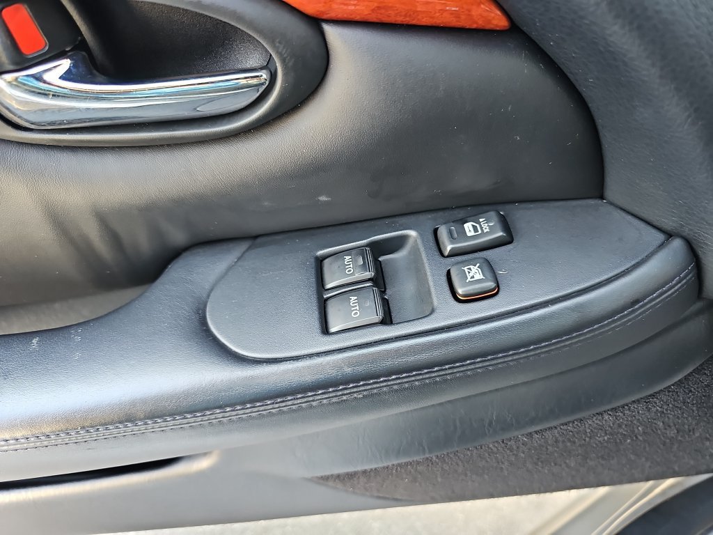 Used 2006 Lexus SC 430 Convertible RWD image 25