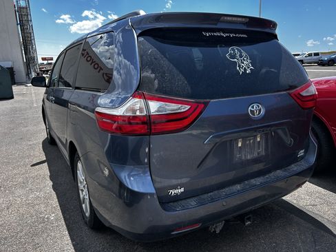 Used 2017 Toyota Sienna XLE w/ XLE Navigation Package AWD/4WD image 3