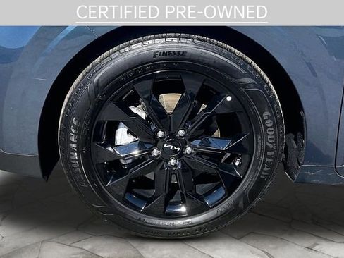 Certified 2024 Kia Carnival SX Prestige image 8