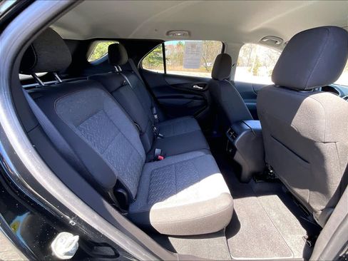 Used 2023 Chevrolet Equinox LT w/ Driver Convenience Package AWD/4WD image 16
