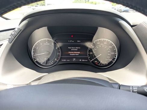 Used 2022 Nissan Armada SV w/ SV Appearance Package RWD image 29