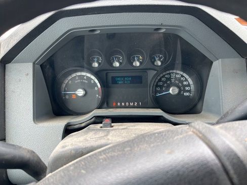 Used 2016 Ford F350 XLT w/ Camper Package image 4