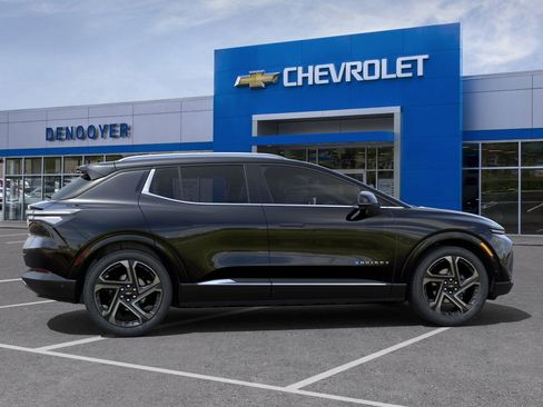 New 2025 Chevrolet Equinox EV LT image 29