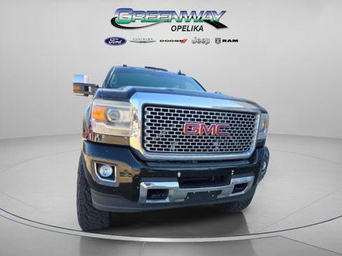 Used 2016 GMC Sierra 2500 Denali w/ Duramax Plus Package image 3