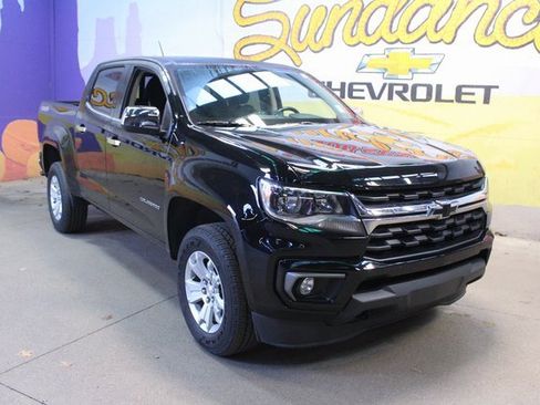 Used 2022 Chevrolet Colorado LT w/ LT Convenience Package image 4