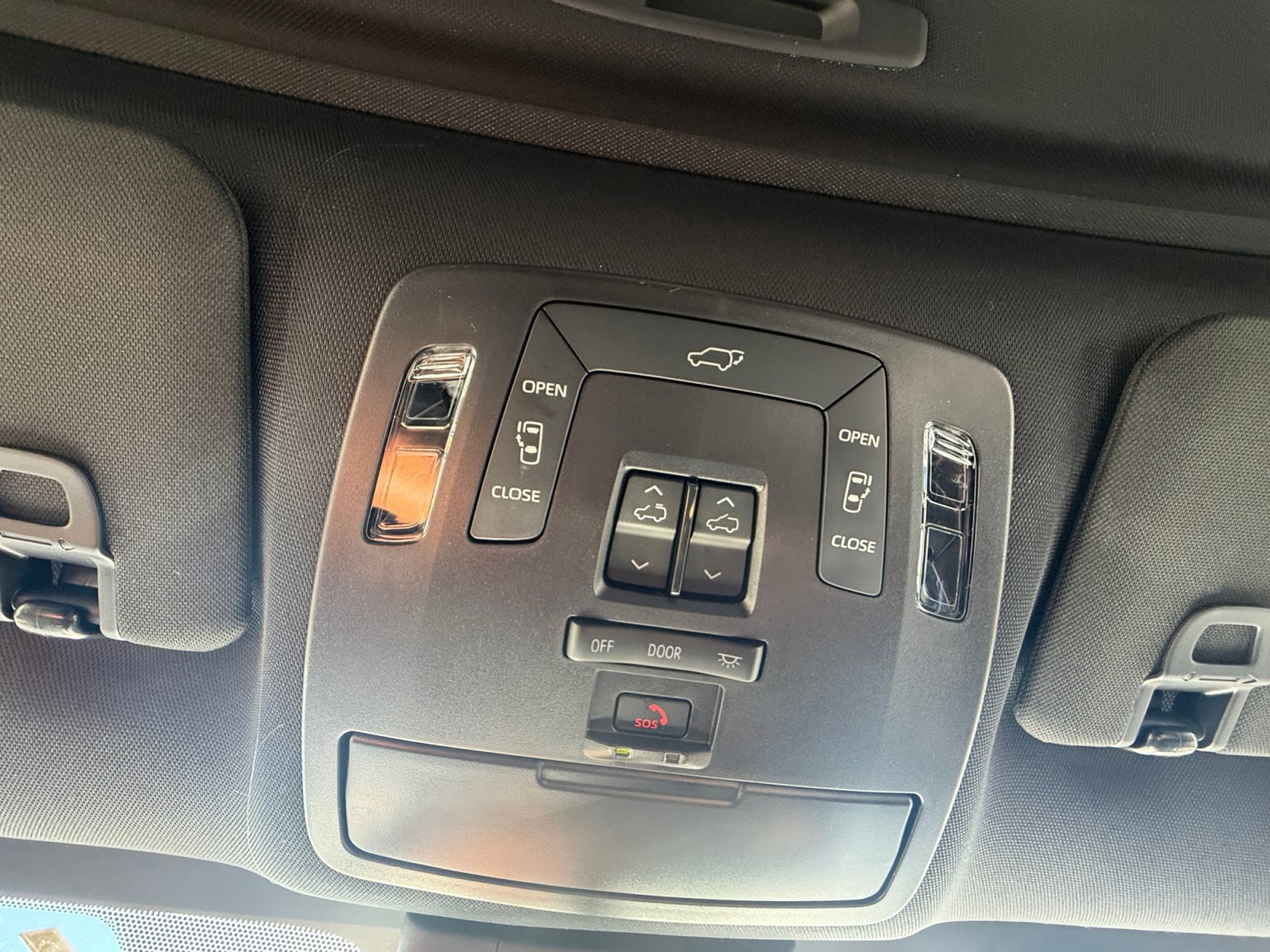 New 2026 Toyota Sienna XLE Woodland Edition AWD/4WD image 21