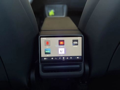Used 2026 Tesla Model Y Long Range AWD/4WD image 28