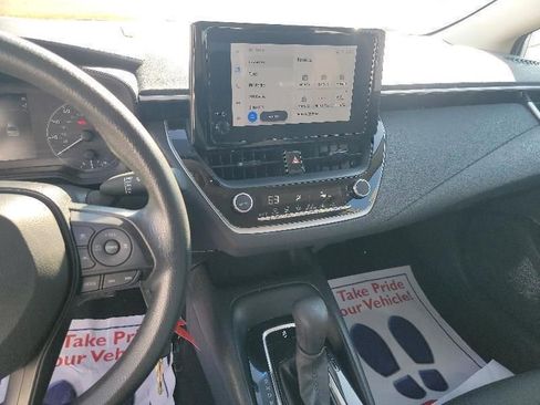 Used 2024 Toyota Corolla LE FWD image 4