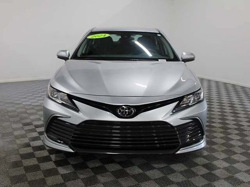 Used 2024 Toyota Camry LE FWD image 9