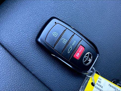 Used 2026 Toyota Corolla Cross XLE image 14