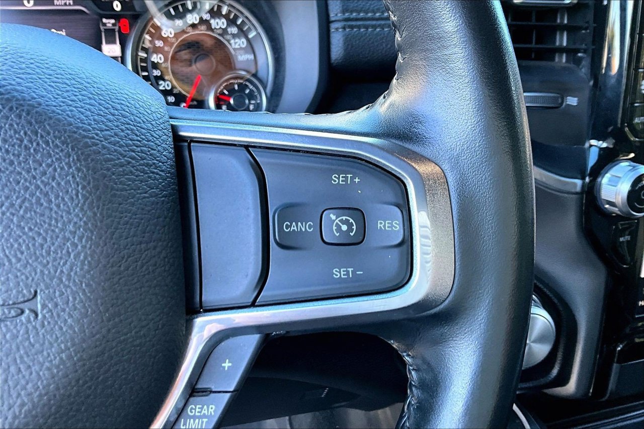 Used 2023 RAM 1500 Laramie AWD/4WD image 30