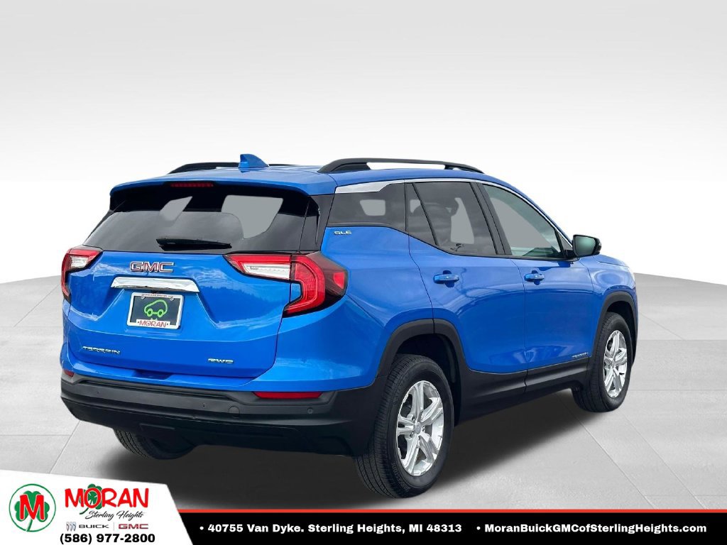 Certified 2024 GMC Terrain SLE w/ Driver Convenience Package AWD/4WD image 4