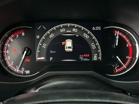 Used 2024 Toyota RAV4 LE AWD/4WD image 20