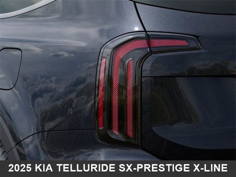 Used 2025 Kia Telluride SX Prestige X-Line image 11