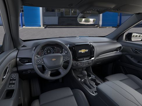 Used 2023 Chevrolet Traverse Premier AWD/4WD image 30