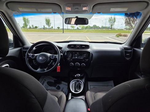 Used 2017 Kia Soul FWD image 44