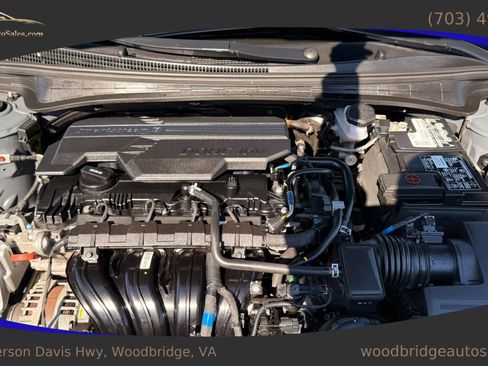 Used 2022 Hyundai Elantra SE w/ Cargo Package image 29