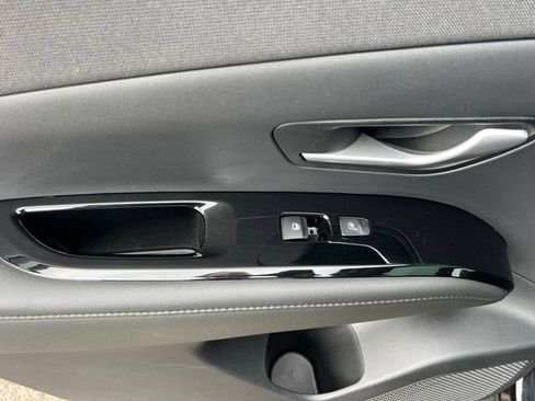 Used 2022 Hyundai Tucson Limited AWD/4WD image 19
