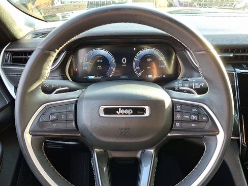 Certified 2023 Jeep Grand Cherokee L Laredo image 20