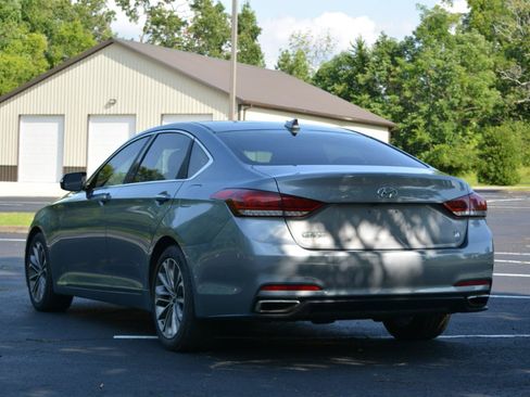 Used 2015 Hyundai Genesis 3.8 RWD image 7