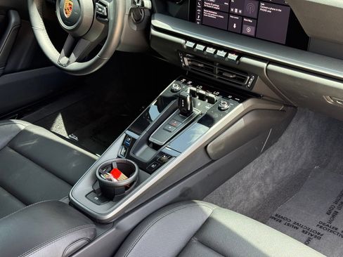 Used 2020 Porsche 911 Carrera RWD image 19