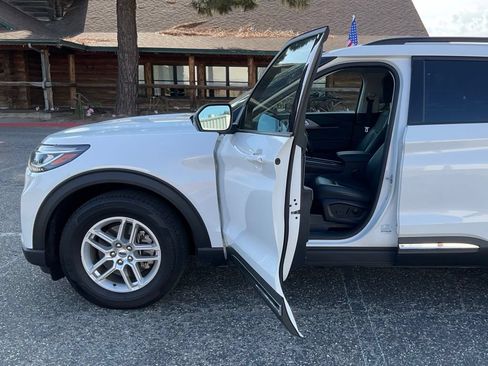 Used 2025 Ford Explorer Active w/ Active Comfort Package RWD image 43