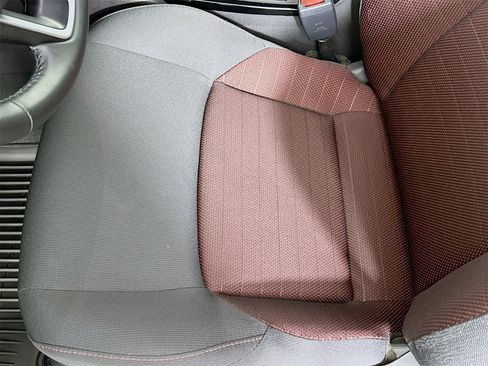 Certified 2025 Toyota Corolla SE image 19