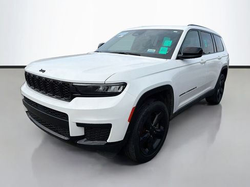 Used 2023 Jeep Grand Cherokee L Laredo AWD/4WD image 5