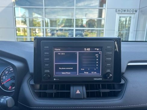 Used 2020 Toyota RAV4 XLE AWD/4WD image 16