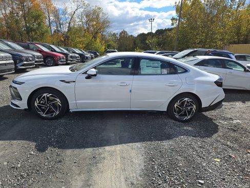 New 2026 Hyundai Sonata SEL image 2