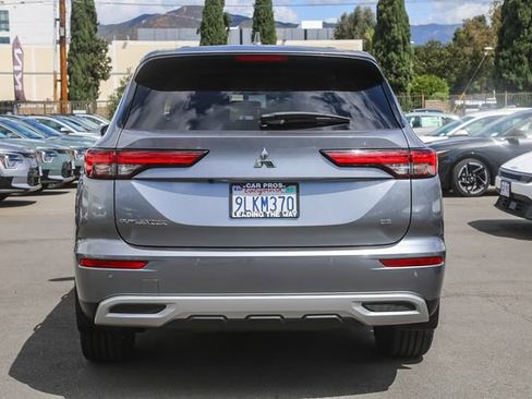 Used 2024 Mitsubishi Outlander FWD image 9