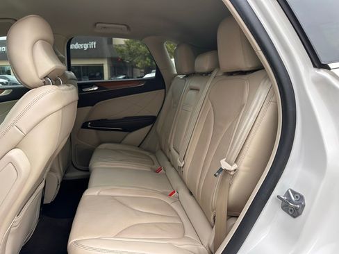 Used 2019 Lincoln MKC Select w/ Select Plus Package image 18