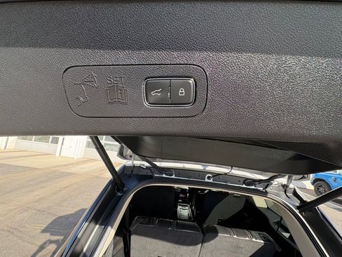 Used 2022 Lincoln Aviator Reserve w/ Equipment Group 201A image 28