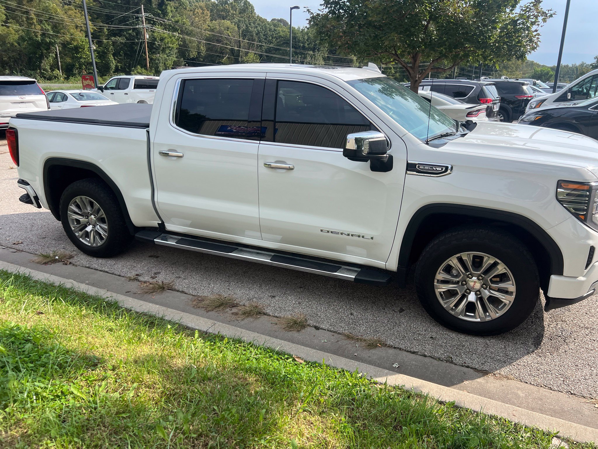 Used 2023 GMC Sierra 1500 Denali AWD/4WD image 4
