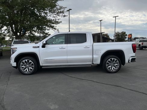 Used 2025 GMC Sierra 1500 Denali w/ Denali Reserve Package AWD/4WD image 6