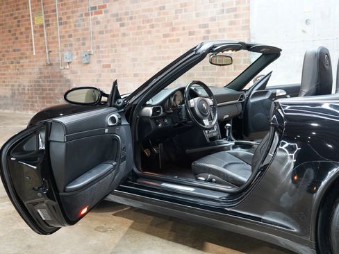 Used 2006 Porsche 911 Carrera 4S image 41