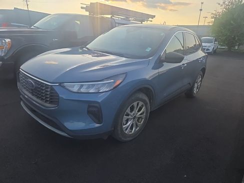 Used 2024 Ford Escape Active FWD image 3