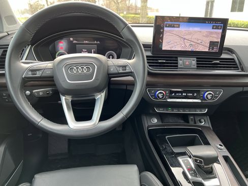 Used 2023 Audi Q5 e Prestige w/ Prestige Package image 30