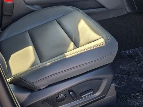 New 2026 Ford Explorer Active w/ Active Comfort Package image 7