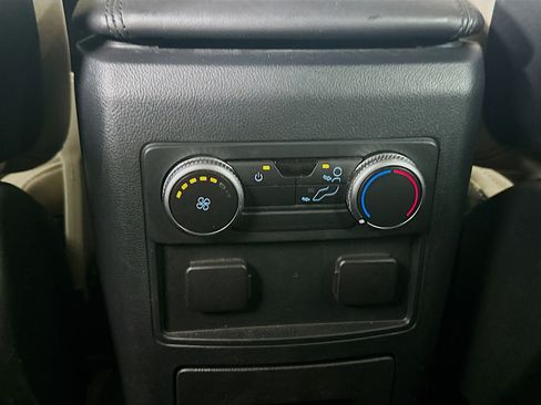 Used 2020 Ford Explorer 2WD image 26