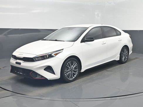 Certified 2024 Kia Forte GT-Line image 9