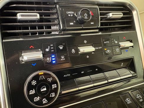 Used 2025 Nissan Armada Platinum Reserve AWD/4WD image 32
