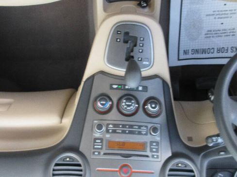 Used 2008 Kia Rondo LX FWD image 32