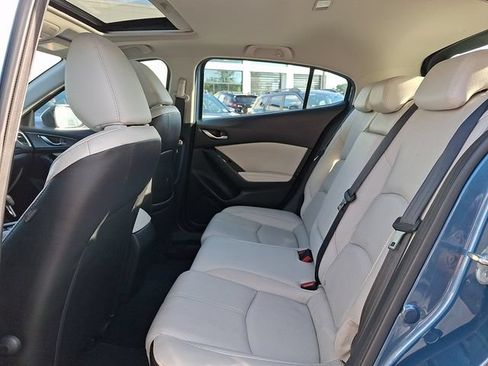Used 2018 MAZDA MAZDA3 Grand Touring FWD image 10